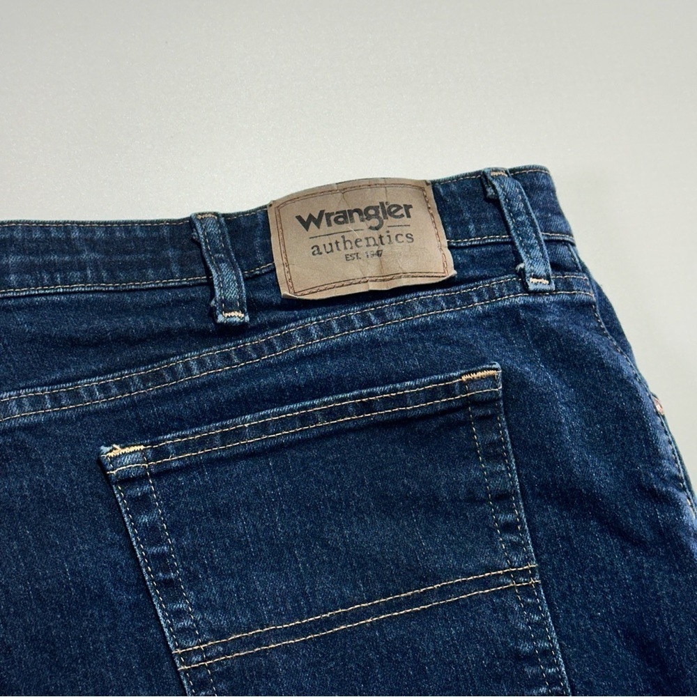 Wrangler Authentics men’s straight leg stretch denim everyday jeans 40x30 - Picture 9 of 9